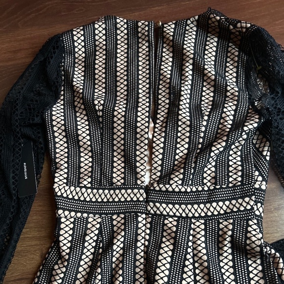 LULU'S Lace Mesh Long Sleeve Mini Dress Size XS - Picture 11 of 11